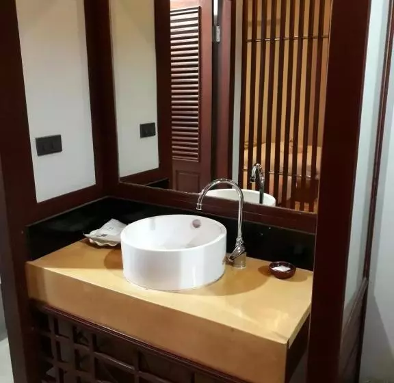 Hotelli Charming Lao