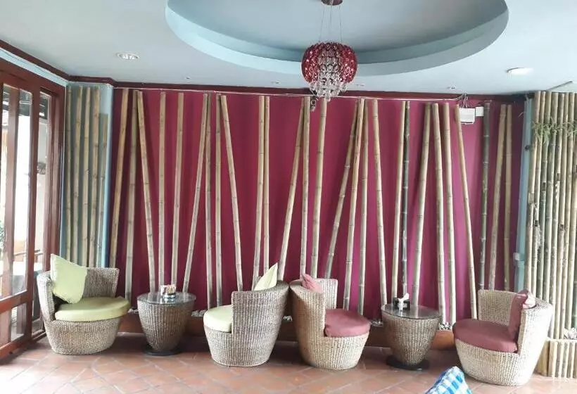 Hotelli Charming Lao