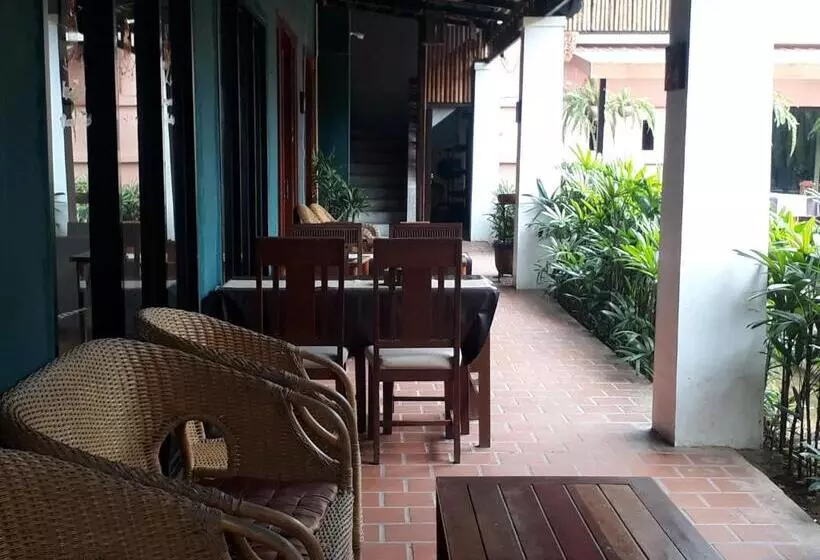 Hotelli Charming Lao