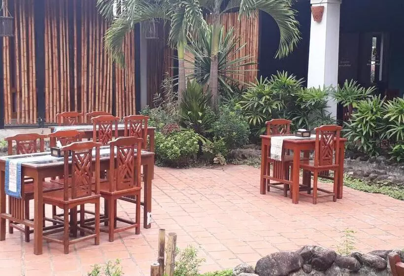 Hotelli Charming Lao