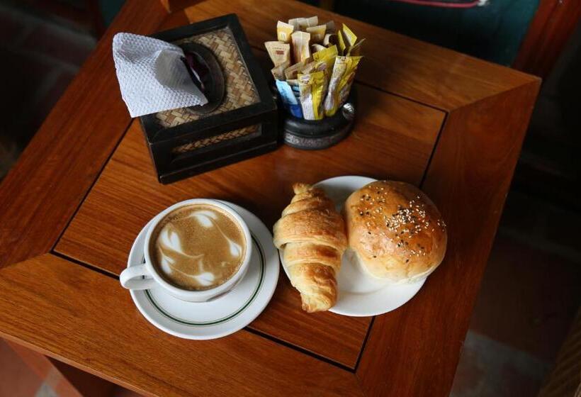 ホテル Charming Lao