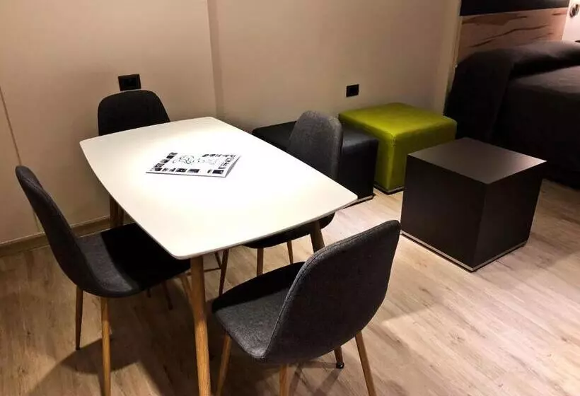 ホテル Diego De Almagro Talca Express