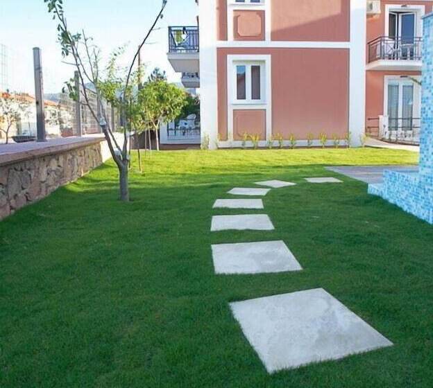 בית מלון כפרי Sun & Sea Luxury