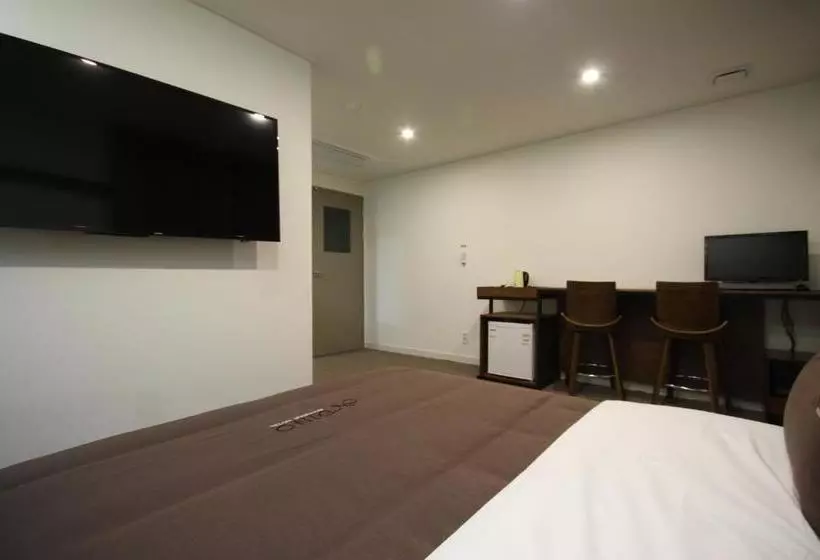 Hotel Busan Station Dino