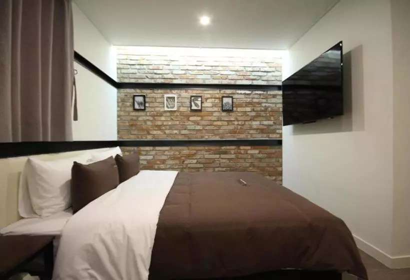 Hotel Busan Station Dino