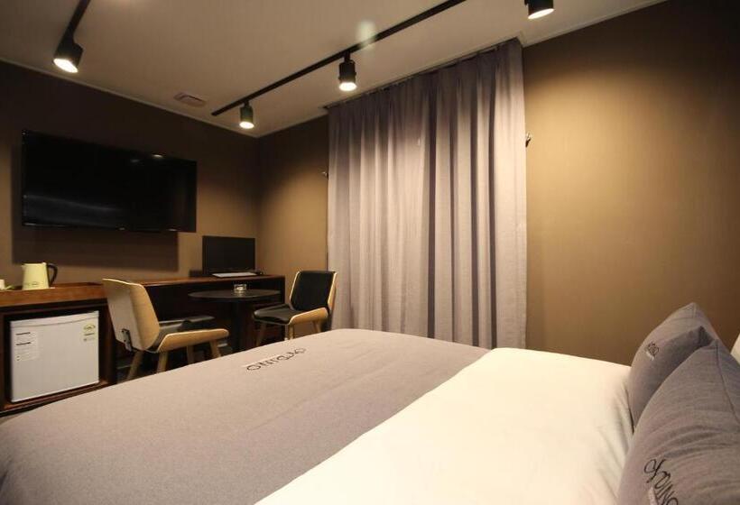 Hotel Busan Station Dino