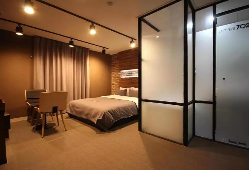 Hotel Busan Station Dino