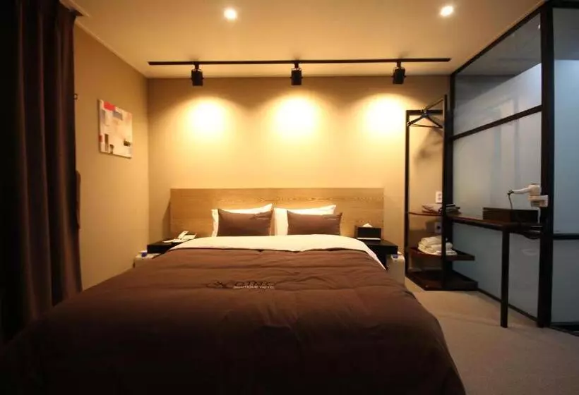 Hotel Busan Station Dino