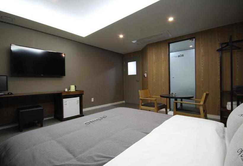 Hotel Busan Station Dino