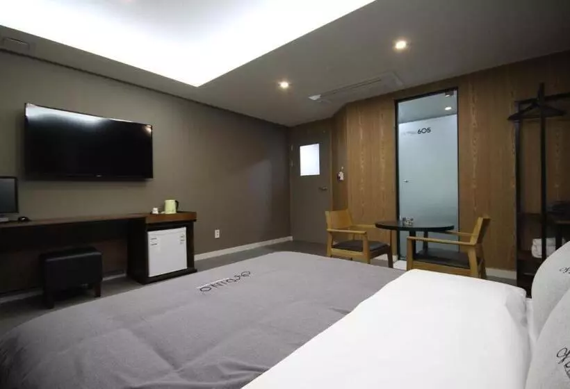 Hotel Busan Station Dino