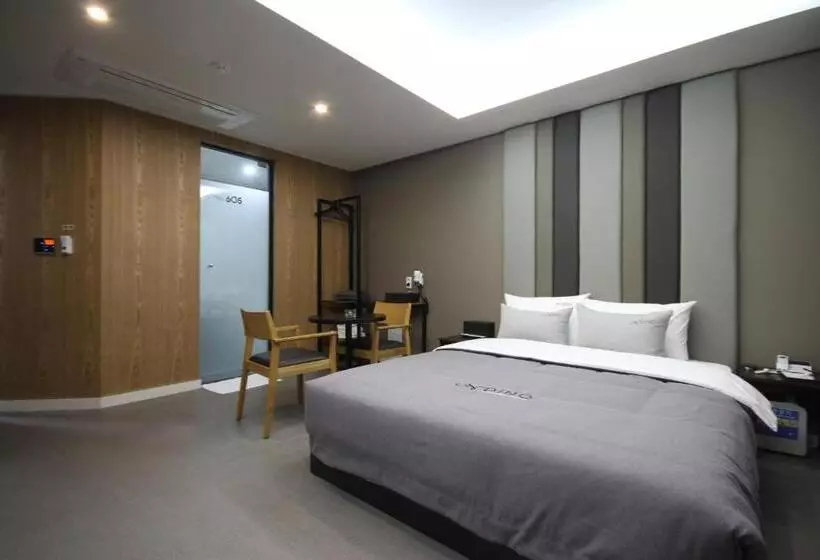 Hotel Busan Station Dino