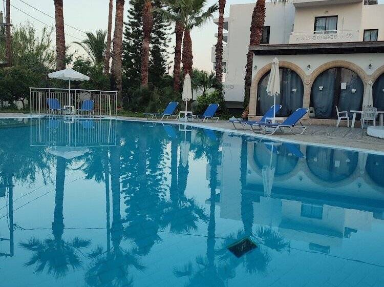 호텔 Dolphin Apartments