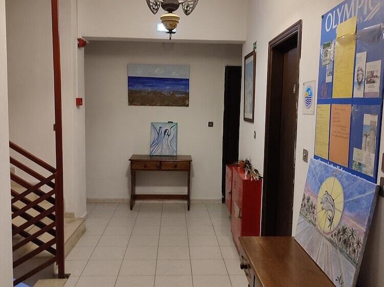 호텔 Dolphin Apartments