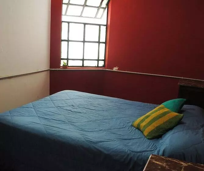 La Casa De Pandora Hostel & Cafe