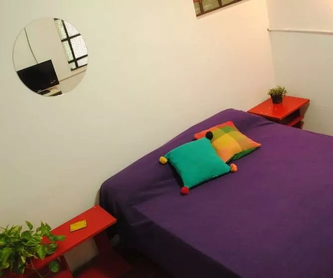 La Casa De Pandora Hostel & Cafe