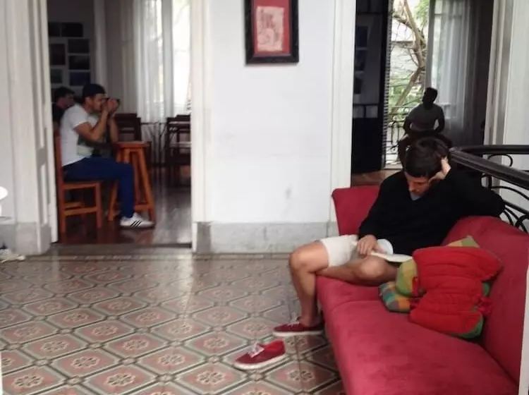 La Casa De Pandora Hostel & Cafe