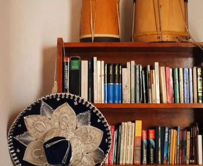 La Casa De Pandora Hostel & Cafe