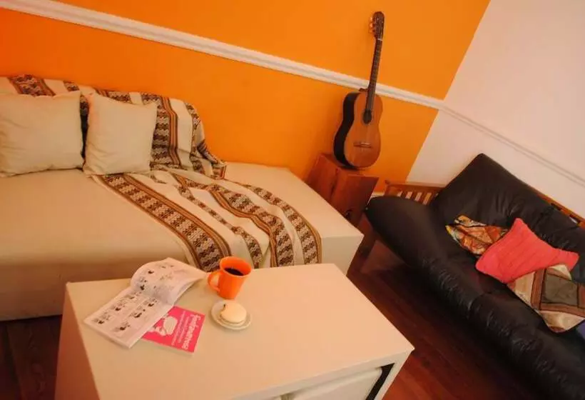 La Casa De Pandora Hostel & Cafe