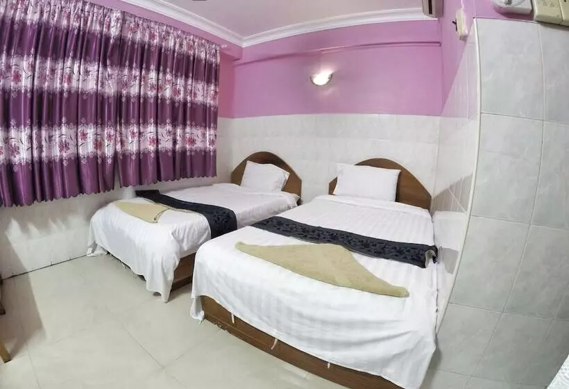 ペンション Capitol 3 Guesthouse