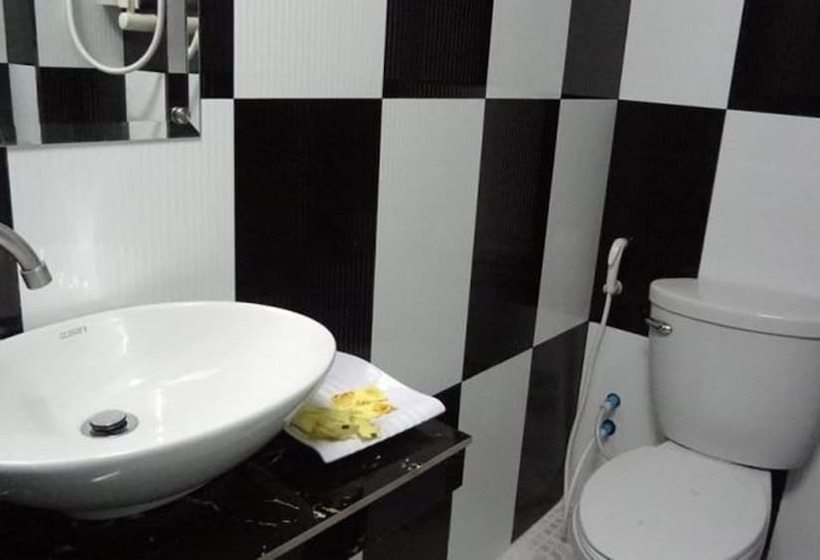 פנסיון Capitol 3 Guesthouse