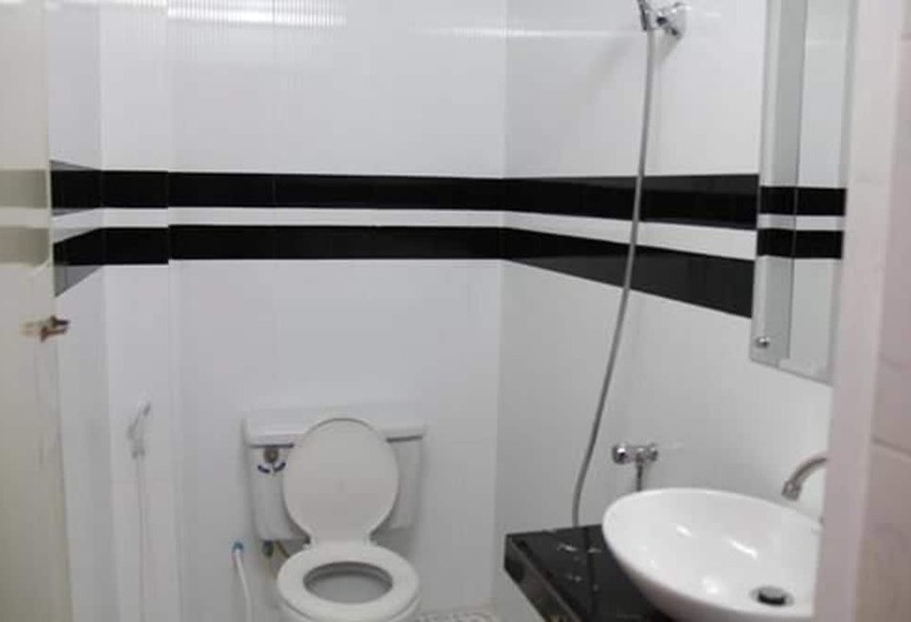 פנסיון Capitol 3 Guesthouse