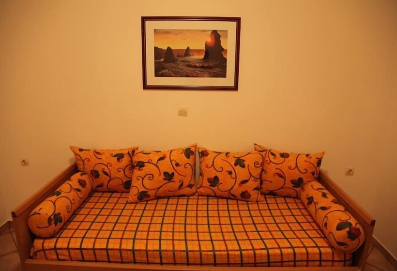 Terpsichore Apartments