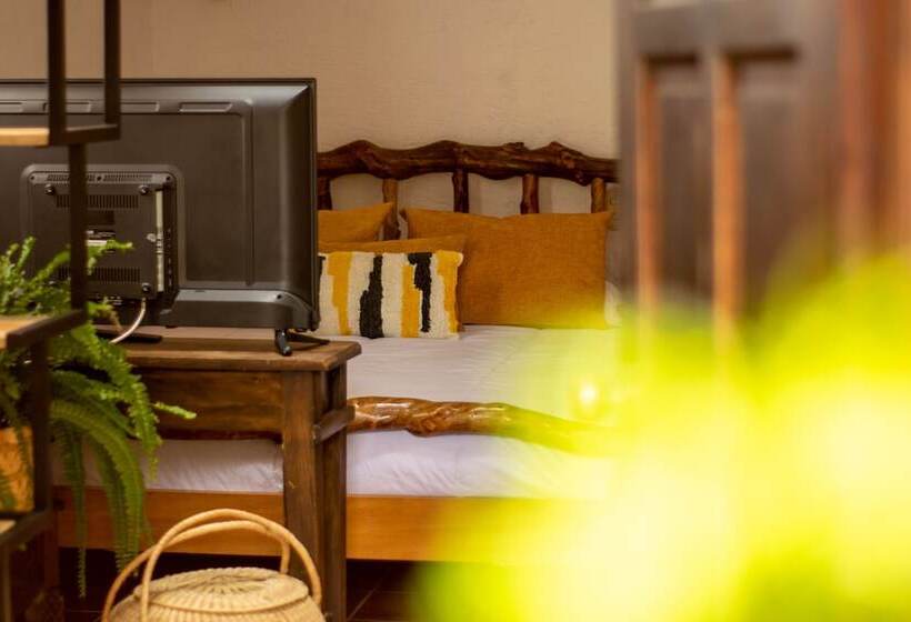 تختخواب و صبحانه La Villa Serena