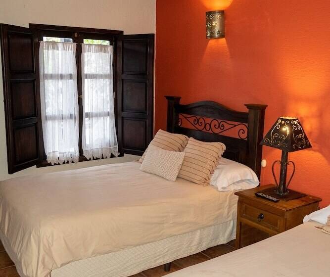 تختخواب و صبحانه La Villa Serena