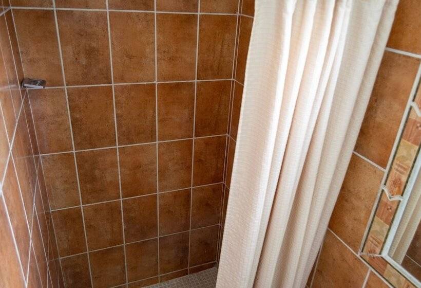 تختخواب و صبحانه La Villa Serena