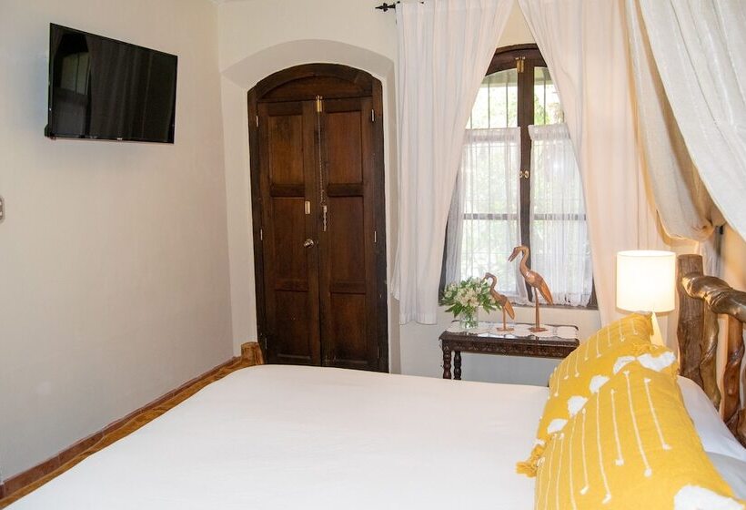 تختخواب و صبحانه La Villa Serena