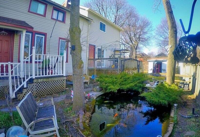 Blue Gables Bed And Breakfast