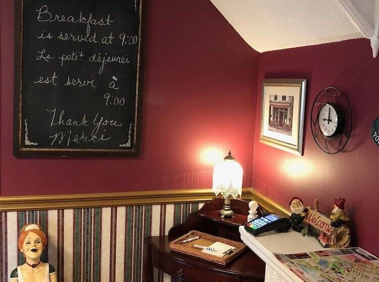 Blue Gables Bed And Breakfast