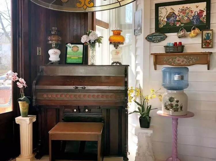 Blue Gables Bed And Breakfast