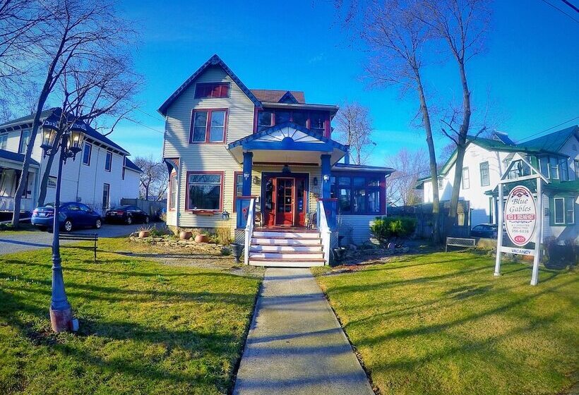 Blue Gables Bed And Breakfast