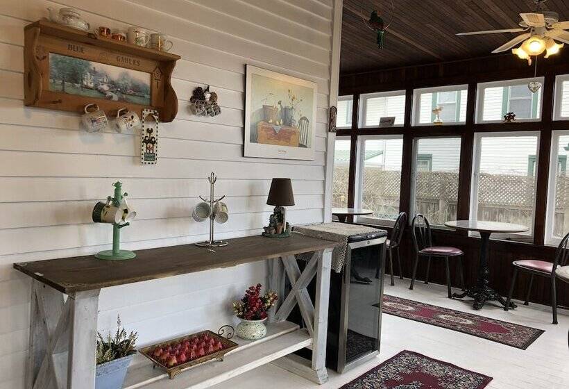 Blue Gables Bed And Breakfast