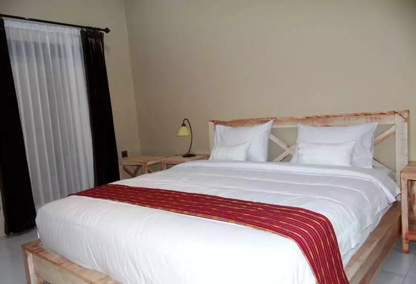 ホテル Artati Lombok Bungalows & Restaurant