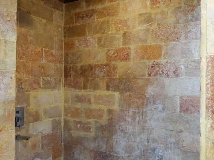 ホテル Artati Lombok Bungalows & Restaurant