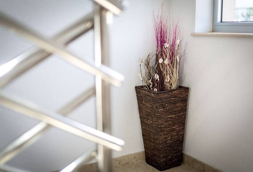 Madrugada Apartments