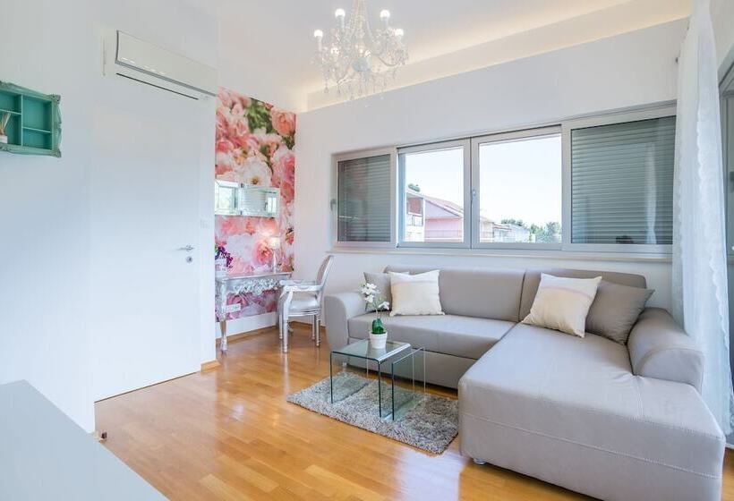 Madrugada Apartments