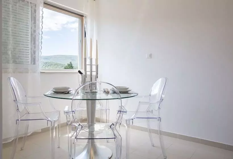Madrugada Apartments