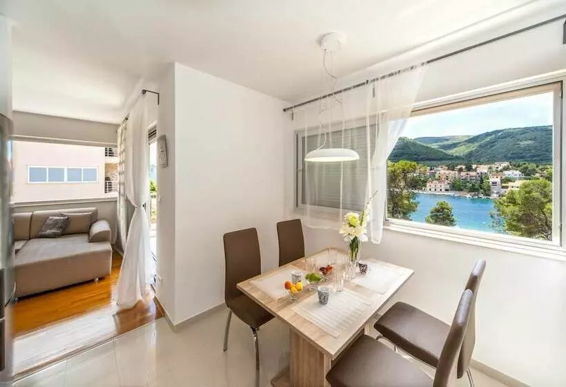 Madrugada Apartments