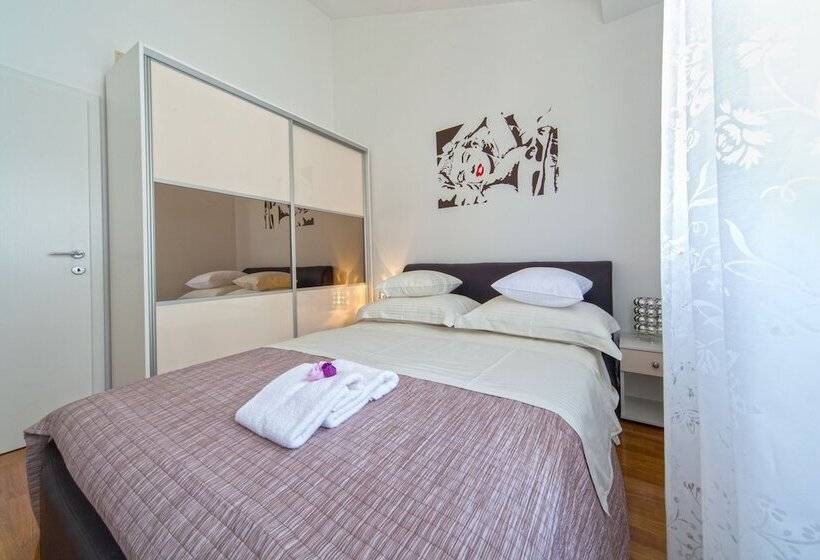 Madrugada Apartments