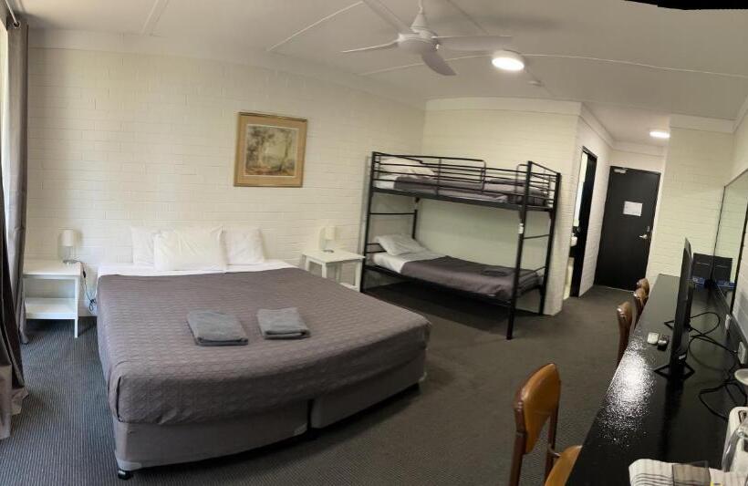 汽车旅馆 Jumbuck Motor Inn Pool Pet Friendly Section King Beds