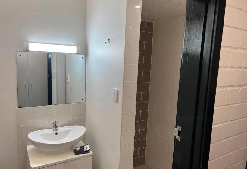 汽车旅馆 Jumbuck Motor Inn Pool Pet Friendly Section King Beds