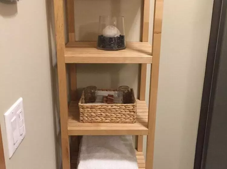 Majatalo Black Bear Guesthouse