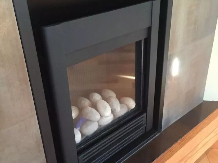 Majatalo Black Bear Guesthouse