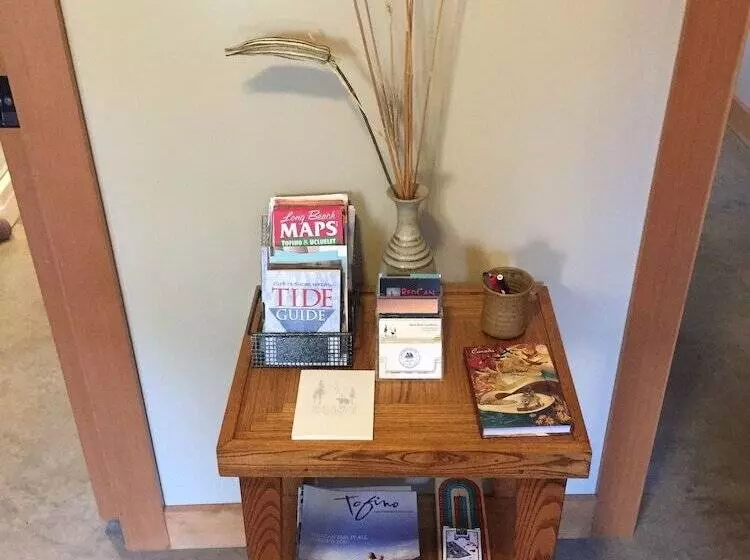 Majatalo Black Bear Guesthouse