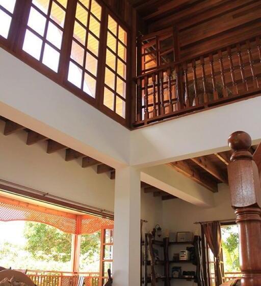 پانسیون Kaz Ladouceur