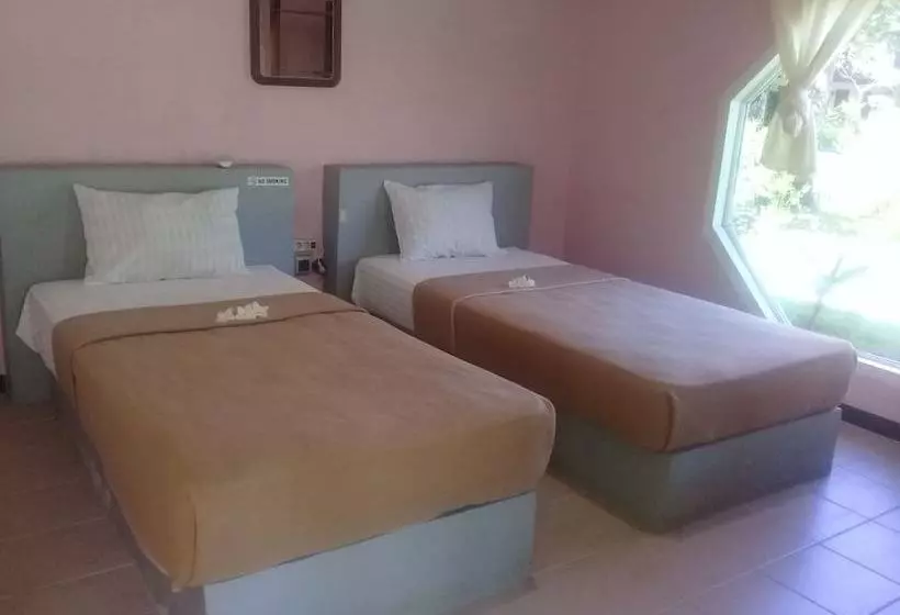 ペンション Purnama Beach Hotel Lombok