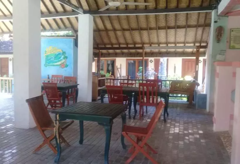 ペンション Purnama Beach Hotel Lombok